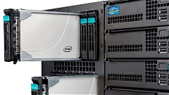 SSD disky v datovém centru. Foto: Intel